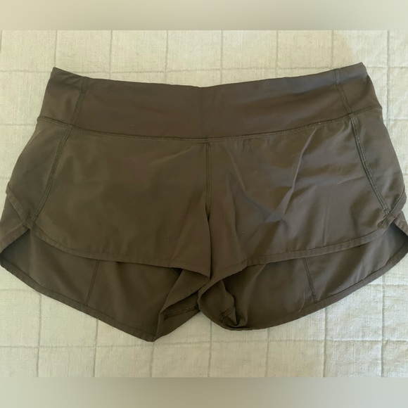 Lululemon Speed Up Shorts - Picture 2 of 4